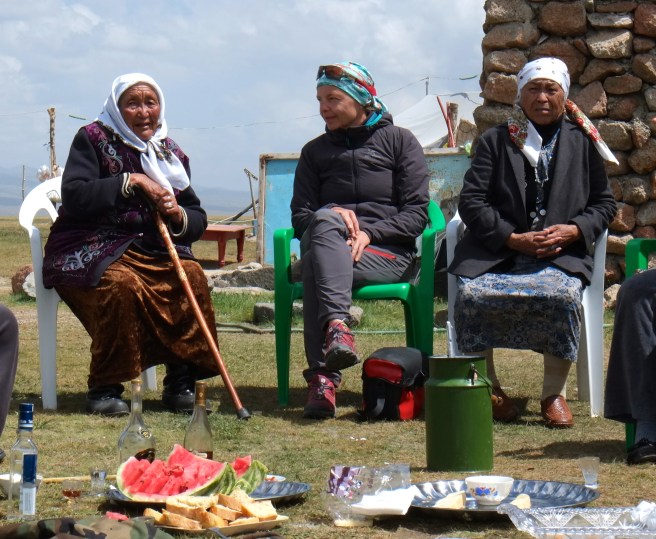 3 old women having lunch
