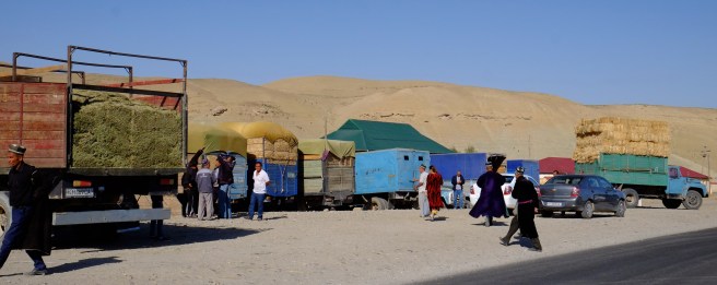 Market en route to Samarkand