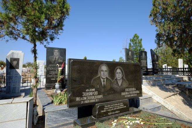 A typical Uzbek cemetry